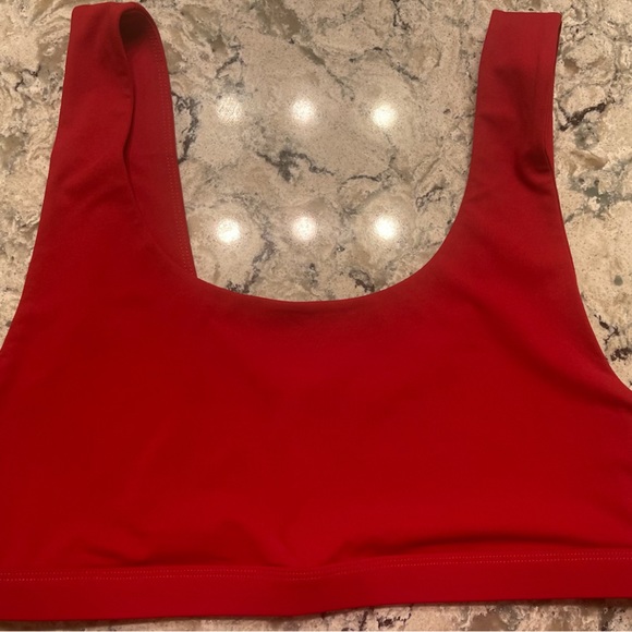 Fabletics New Sports Bra - Picture 2 of 4